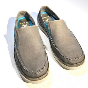 CROCS Canvas Slip on Loafers Size 10